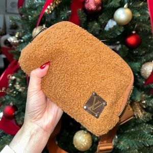 Louis Vuitton Custom Beige Sherpa Waist Bag/Belt Bag #2